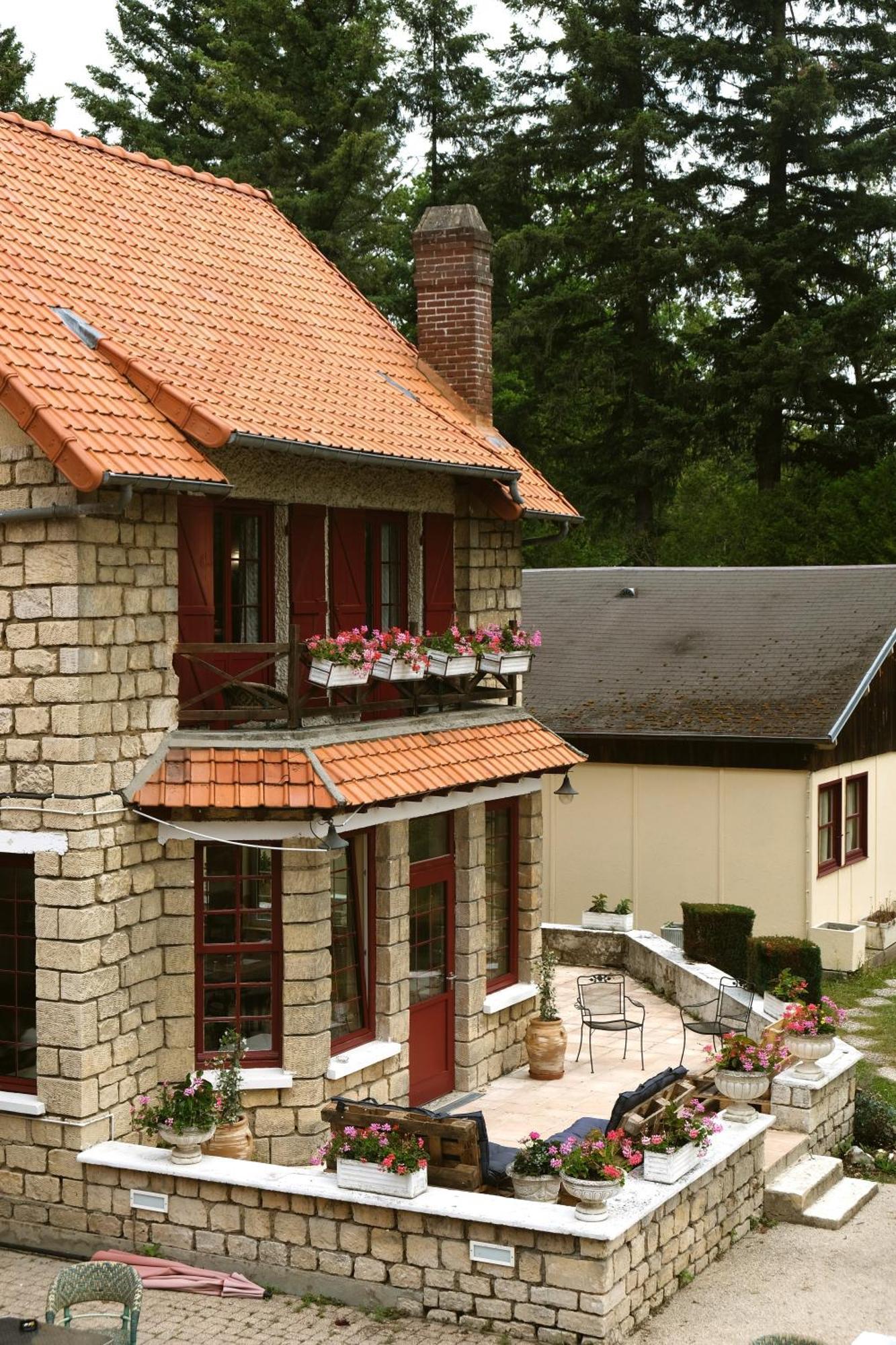Du Lys Hotel 3*