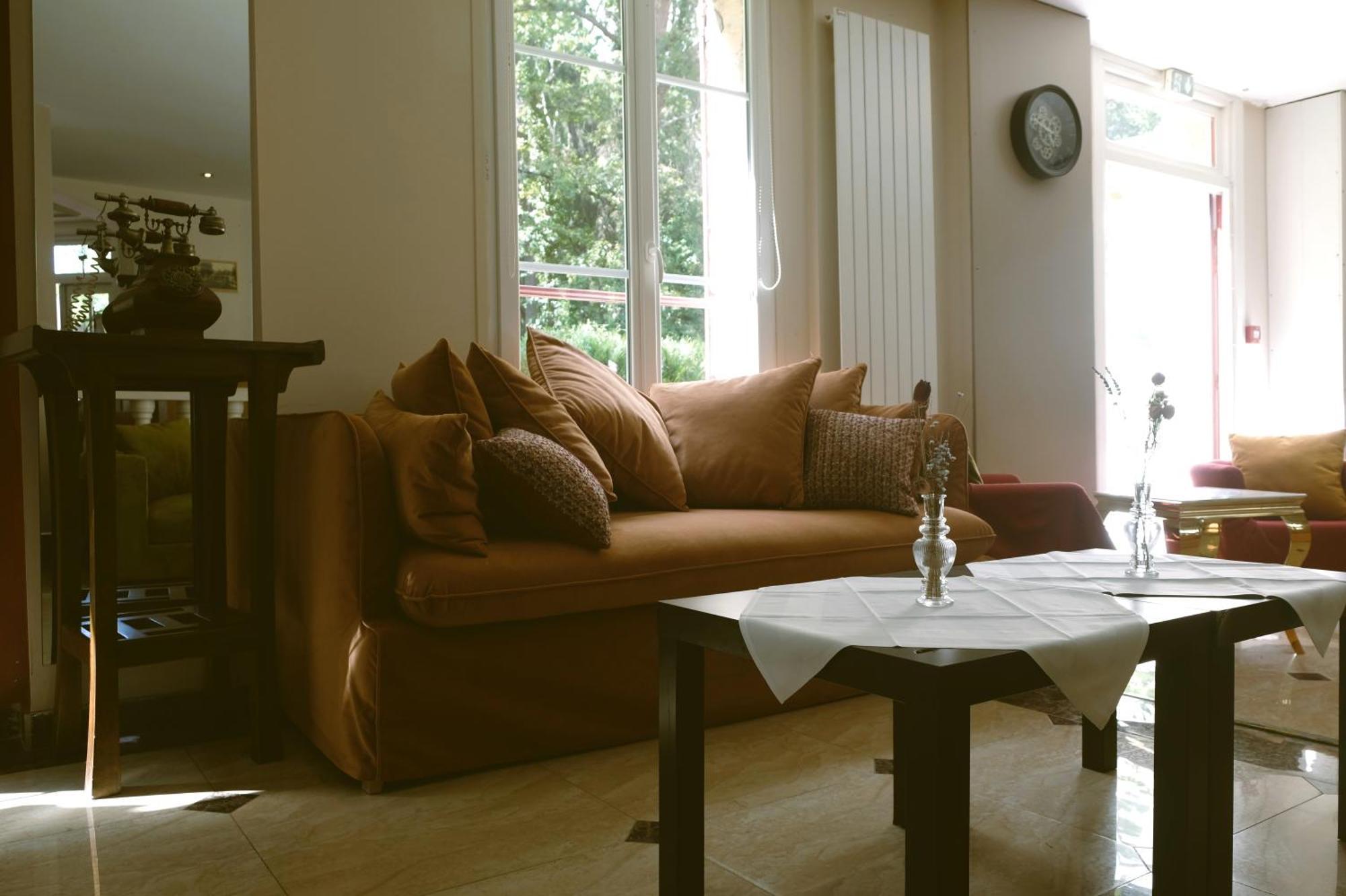 Du Lys Hotel 3*