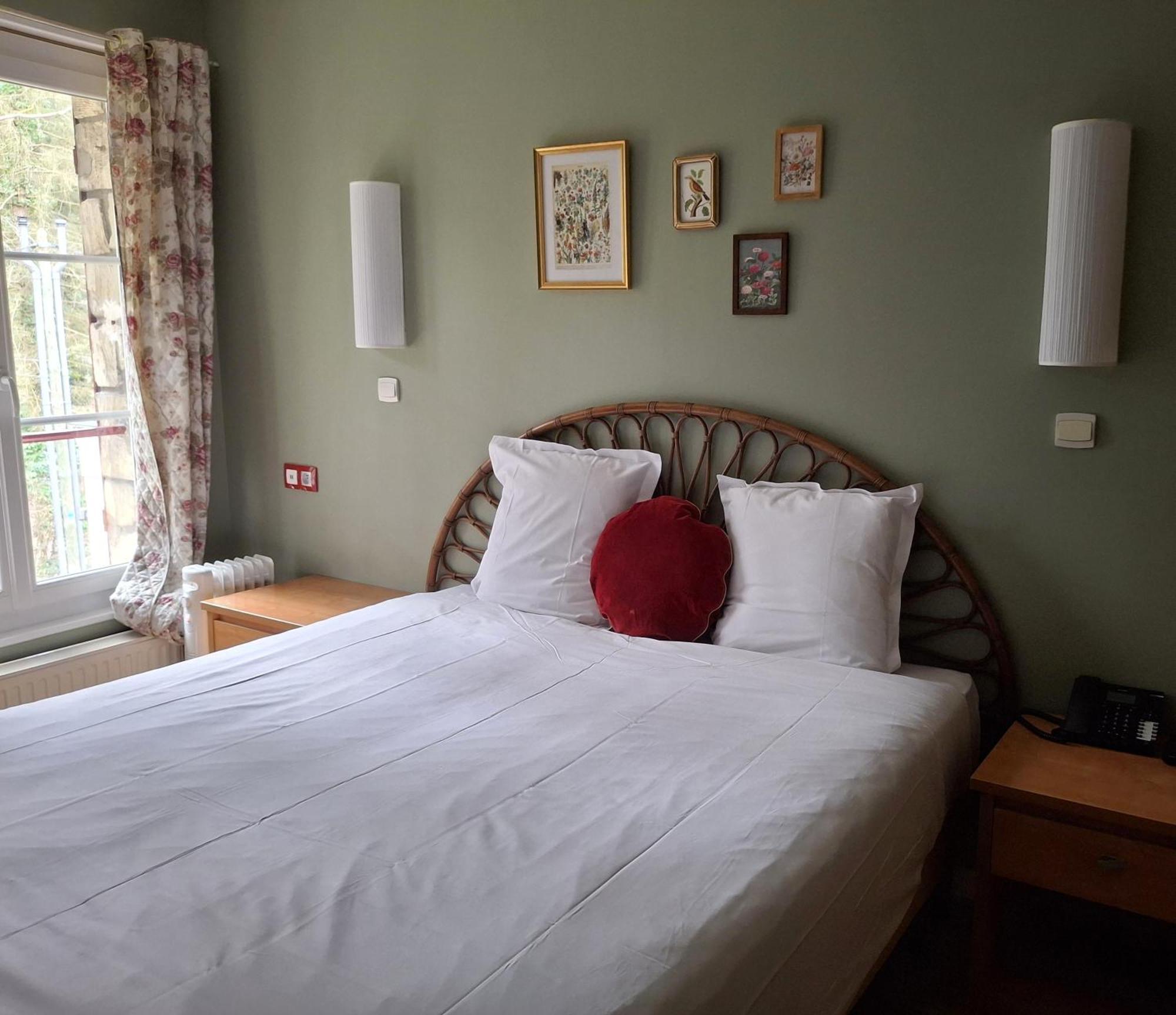 Du Lys Hotel 3*